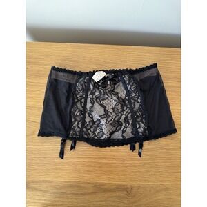 Vintage Victoria's Secret Women Size Small NWT Lace Black Garter Belt
